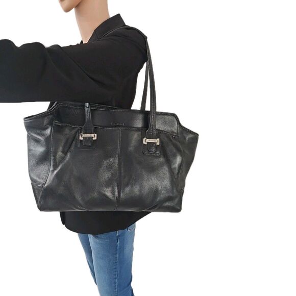Coach Dark Leather Shoulder Bag - Picture 3 of 16
